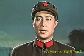 王心刚主持八一厂拍摄的《椰林怒火》 65式军服展示第一帅哥风采视频封面
