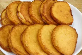 教你炸馒头片的正确做法，不费油不吸油，外脆里软，咬一口嘎嘣脆