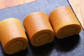入口即化般的蛋糕，好吃不易噎喉咙，老人小孩吃都非常不错