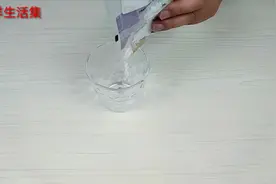 红糖和小苏打混合泡水喝，作用这么厉害，解决很多人夏天的烦恼视频封面