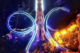 重庆是独一无二的城市，它的地形像极了香港，上海比它差几个台阶