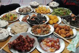 去饭馆吃饭，这三道菜再便宜都不能点！资深吃货：自己倒掉也不吃视频封面