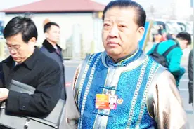 葵花药业盘中触及跌停 原董事长涉故意杀人被提请逮捕视频封面