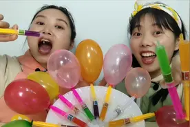 恶作剧：妹子头顶感冒，闺蜜拿“注射器果酱”打针，俩吃货超逗乐视频封面