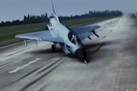 惊魂104秒！歼-10战机连发3次警报 飞行员该咋办？视频封面