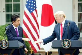 日美贸易协议将让日本损失千亿，日在野党狠批：这是不平等协议视频封面