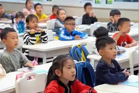 严禁家长给孩子批改作业？ 西安的家长和老师怎么说