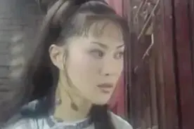 女子路过公公房间，无意瞥了一眼屋内，想不到竟看到这一幕！视频封面