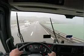 「POV」大雨天气驾驶斯堪尼亚 第一视角视频封面