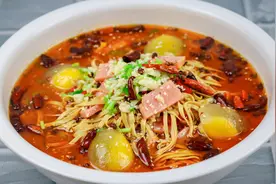 厨师长教你做水煮千张，这味道吃完让人欲罢不能，连汤都不能放过