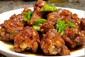 10块钱的鸡翅根，像我这样做，色泽红润，软烂入味，下酒又下饭视频封面