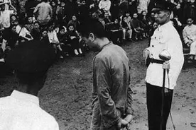 杀害小萝卜头军统特务，解放后装贫农还评先进，后因妻子暴露身份