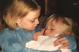 艾丽·范宁写真视频封面