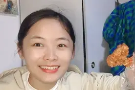 手机卡异地补办成功！广西妹子去仁东镇买8元鸡锁骨，太美味啦！视频封面