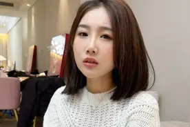 美女为了买包，竟给男友画饼，网友：这个饼有点大视频封面