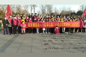 小小志愿者！爷爷带三岁孙女参加志愿服务视频封面