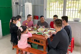 简简单单的一桌饭菜，潮汕农村生活的烟火气视频封面