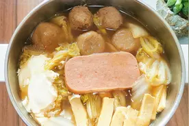 火锅式水煮菜，不用担心重油、重调料带来的身体负担，简单一人食