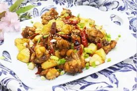 做辣子鸡的时候，放点这个配菜，营养齐全，好吃视频封面