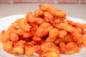 厨师长教你做糖醋里脊，2分钟学会调糖醋汁和挂糊技巧，一学就会