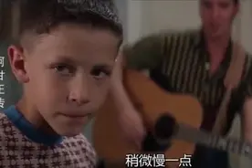 阿甘正传：阿甘小时候和“猫王”住一起，猫王还学了阿甘的舞步！