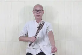 身上有2个窝，每天花5分钟，拍打100下，经络畅通，对女性好处多视频封面