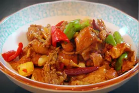 红烧鸡块怎么烧好吃又嫩？切记不要焯水，鸡肉鲜香滑嫩不腥不柴