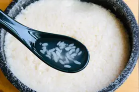 糯米酒的新做法，2天轻松出酒，黄金比例很简单，汁多酒甜零失败