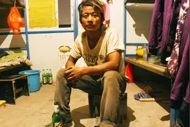 佛山打工仔：打工8年，月工资4500，却还是负债累累，不想上班了视频封面