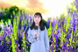 小妹一首男团TimeZ《偶像万万岁》，欢快活泼的动感舞曲，被洗脑