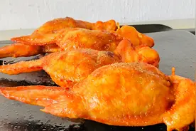 鸡翅包饭做法这么简单，剔骨很容易，学会不用出去吃了，鸡肉鲜嫩视频封面