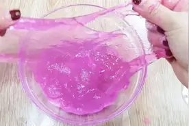 只用退热贴就能做Q弹丝滑的果冻泥？只要加上清水就可以，无硼砂
