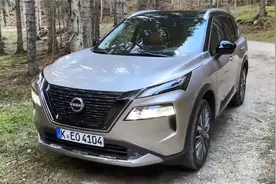 17万起售！升级2.5升四缸自吸+全时四驱，2023款日产奇骏亮相视频封面