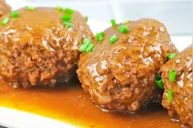 大厨分享红烧狮子头做法，味道鲜美，大如拳头，所有技巧全在这里