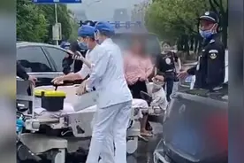 母女平安！义乌孕妇在街头站立生产 不到一分钟娃就出来了视频封面