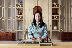 四位数的老山檀香，和三位数的小叶紫檀，到底玩哪个更好？