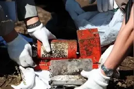 东航空难飞机黑匣子找到，三大谜团待解，但还有一个棘手问题视频封面