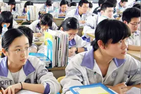 河南开学时间继续推迟，郑州高三生无需担心复学无口罩视频封面