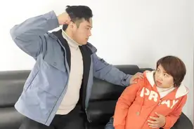 自制剧：小叔趁哥哥上班，打骂怀孕嫂子，哥哥提前回家，结局解气视频封面