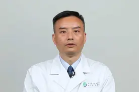 男性生殖器上长个疙瘩是怎么回事？视频封面