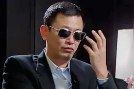 王家卫评价明星合集：张国荣是唯一不可取代的，评价到王菲很意外视频封面