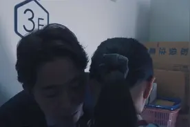 汗水和香皂02：小伙有特殊癖好，竟然喜欢闻女孩身上狐臭的味道