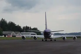 以假乱真？A380模型飞行姿态犹如真机