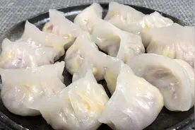 老师傅教我的水晶蒸饺配方，掌握这个小窍门，晶莹剔透，筋道Q弹视频封面