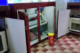 为什么有些底滤鱼缸的过滤会有霉味？就是下述这些原因视频封面