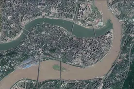 卫星地图看网红重庆渝中区，两江交汇于此，泾渭分明犹如鸳鸯火锅视频封面