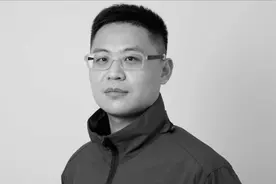 广东援鄂医生王烁遭遇车祸殉职：年仅36岁，肇事人已被刑拘视频封面