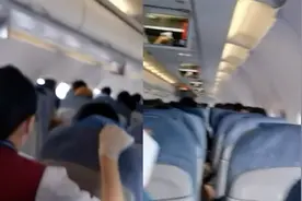 网友乘坐飞机遇强大气流颠簸，瞬间落空十几米太吓人，视频曝光视频封面