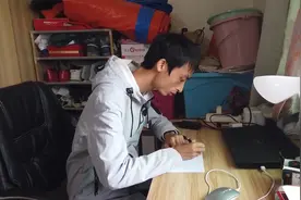 贫困学子身残志坚   自强不息成功考研视频封面