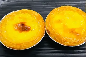 一个视频教你2种蛋挞液配方，鲜嫩爽滑，奶香味浓郁，太实用了